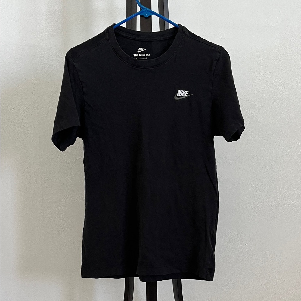 Nike Men's Black Short Sleeve Tee